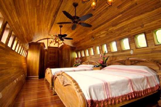Shangrala's Boeing 727 Suite