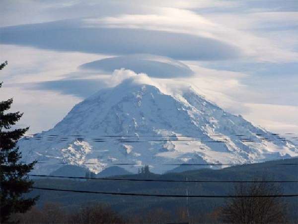 Shangrala's Lenticular Clouds Or UFO