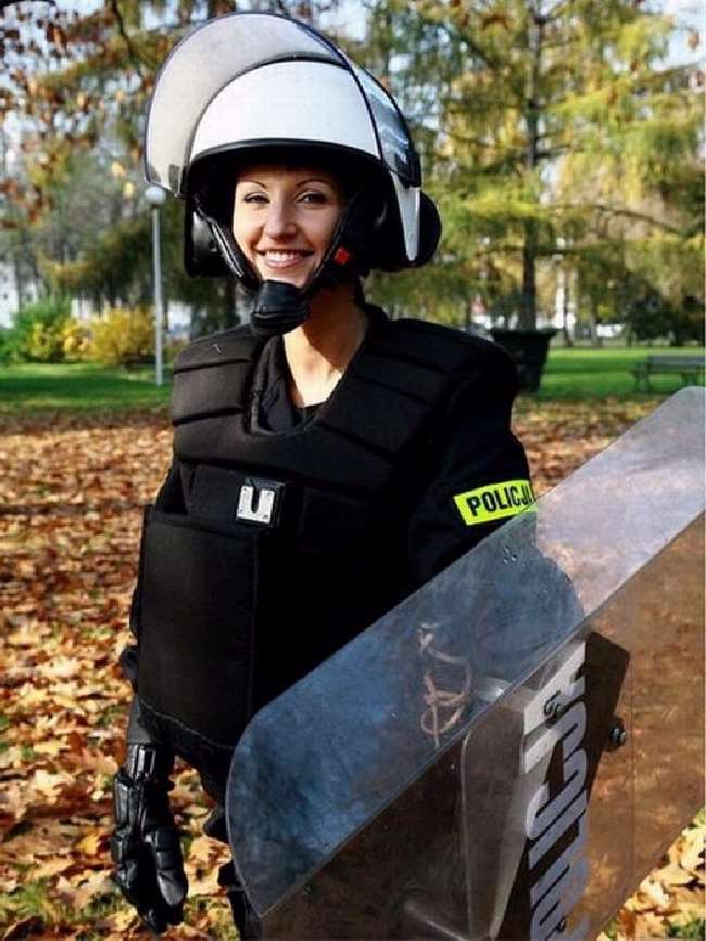 Woman Cops Around The World