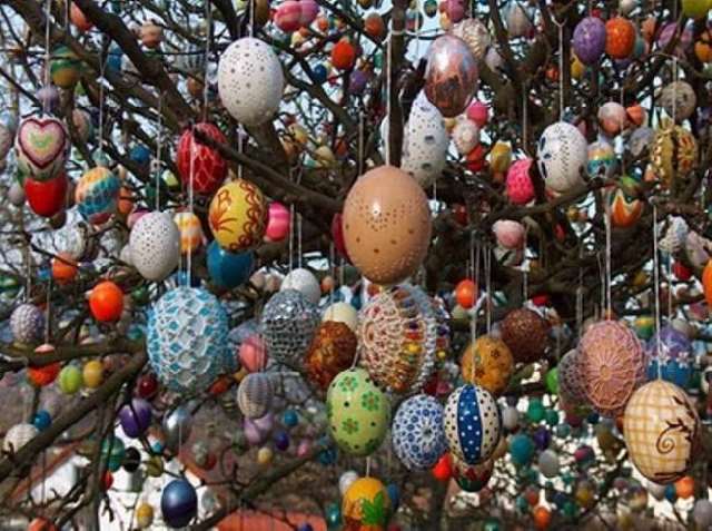 Shangrala's Volker's Easter Tree