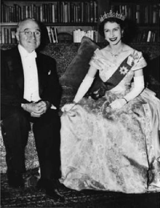 Shangrala's US Presidents And The Queen