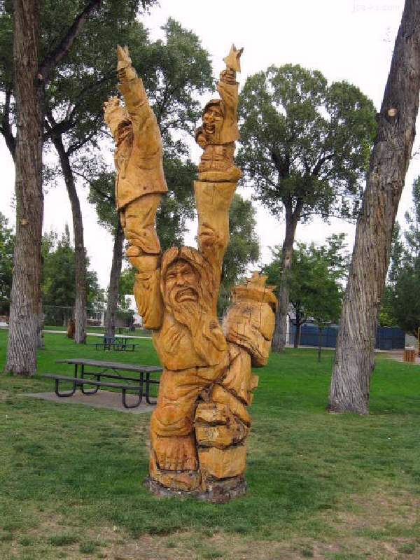 Shangrala's Chainsaw Wood Carving Art 2