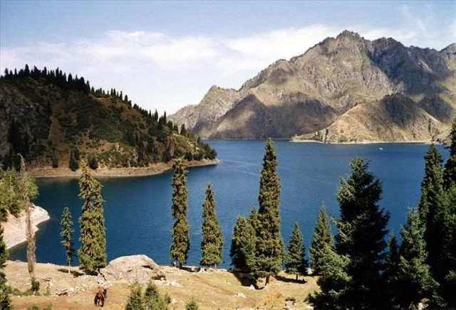 Shangrala's Beautiful Lakes Of The World