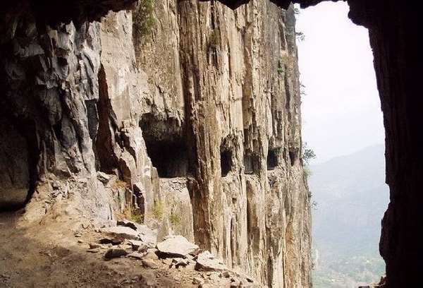 Shangrala's                                                           World's                                                           Unusual                                                           Tunnels