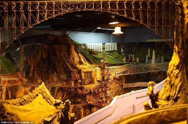 Shangrala's World's Largest Model Railway