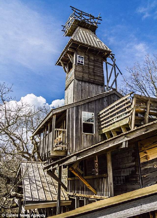 Shangrala's World's Tallest Treehouse