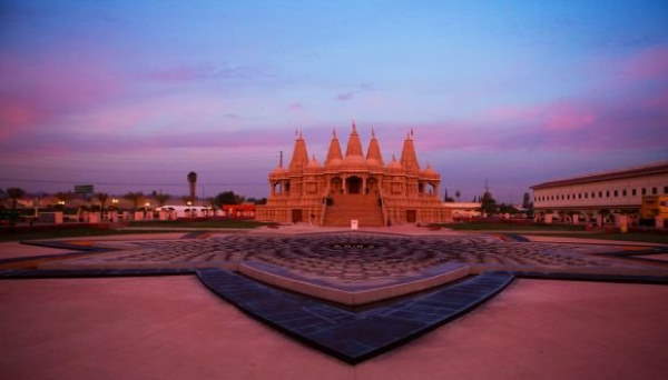 Shangrala's BAPS Shri Swaminarayan Mandir