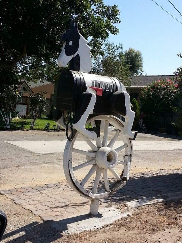 Humor With Mailboxes 2