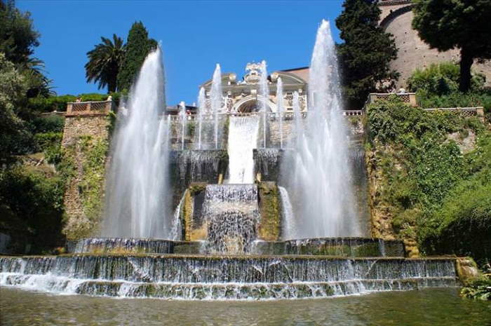 Shangrala's Italy's Beautiful Gardens