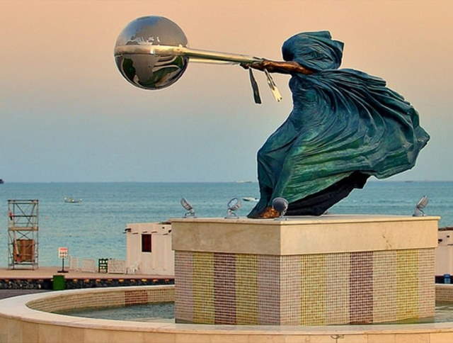 Artistic Sculptures
