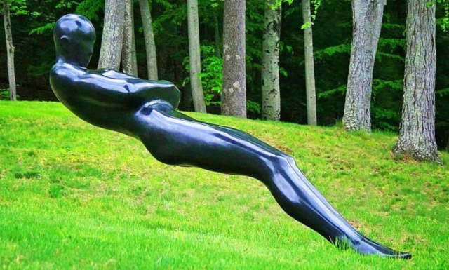 Artistic Sculptures