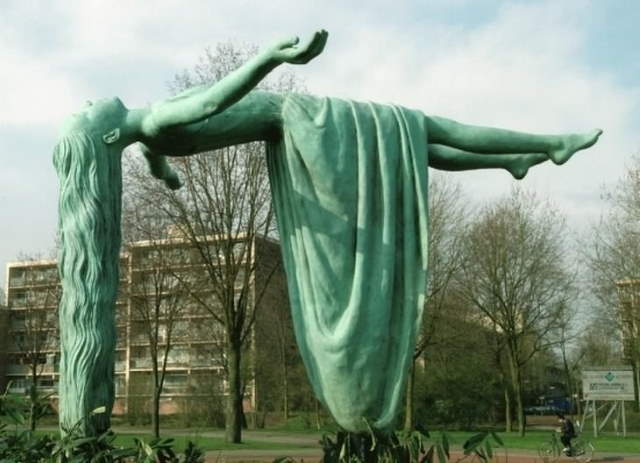 Artistic Sculptures