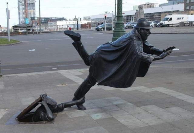 Artistic Sculptures