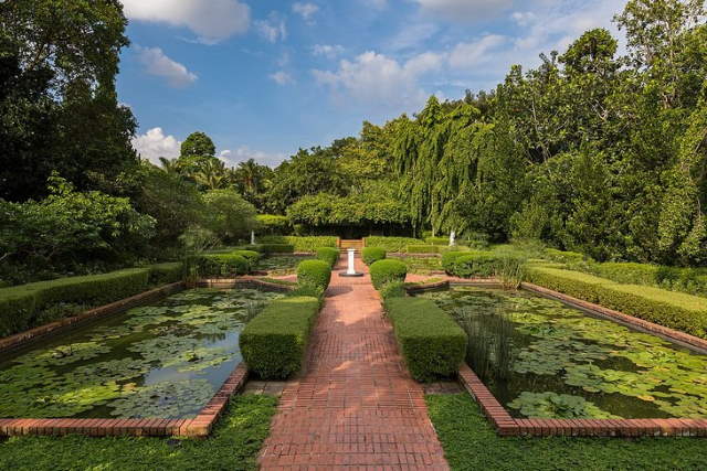Shangrala's World's Beautiful Gardens